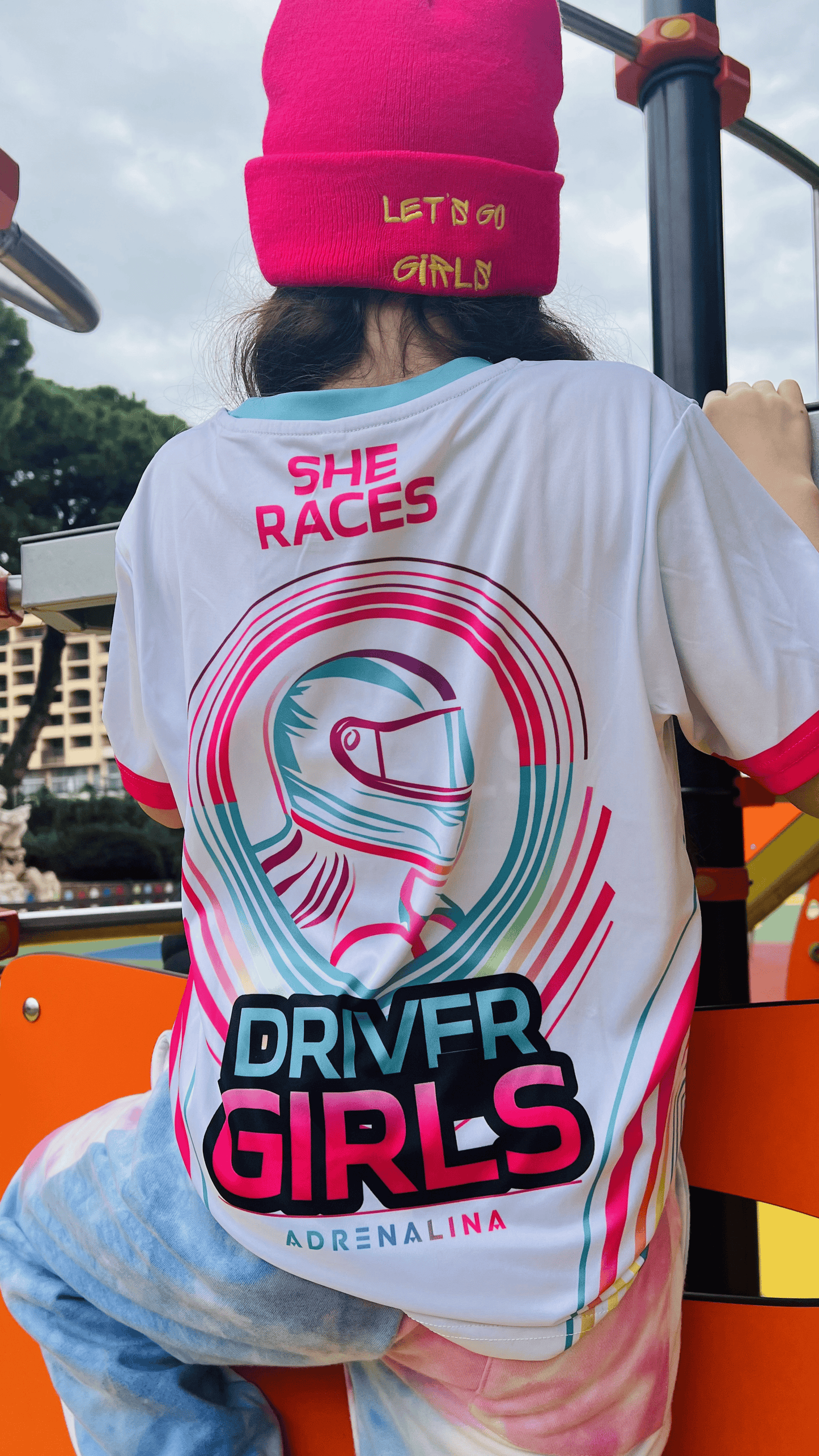 🔥 T-shirt Driver Girls Adrenalina – Confort & style sous ta combinaison ! 🔥