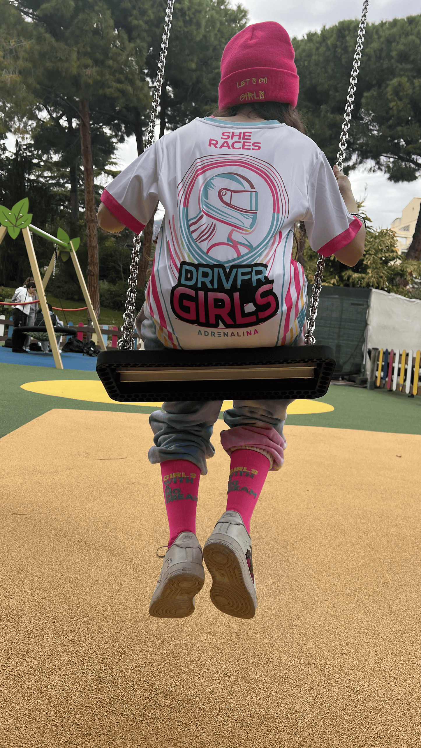 🔥 T-shirt Driver Girls Adrenalina – Confort & style sous ta combinaison ! 🔥